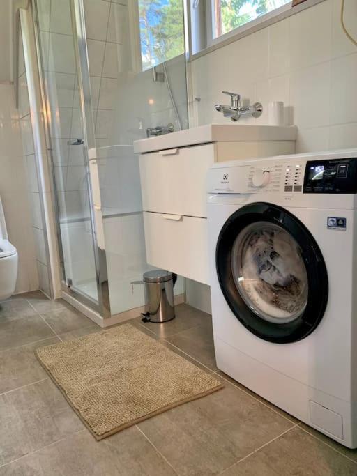 Apartment Kaminsko, Puszcza Zielonka, Dom Nad Jeziorem *